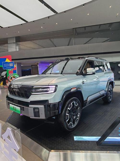 成都青羊区晶恒飞企业管理咨询比亚迪方程豹硬派越野的爆款，英菲尼迪35周年与你共成长